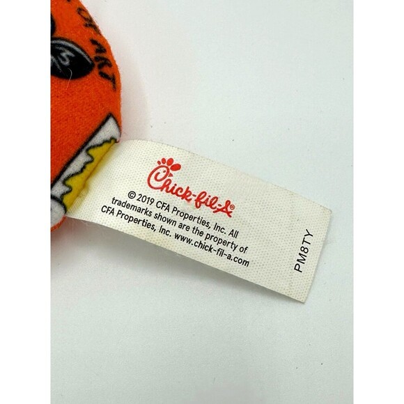 Chick-fil-A Keychain Plush Chikin - A Work of Art Cow Artist - Picture 5 of 6